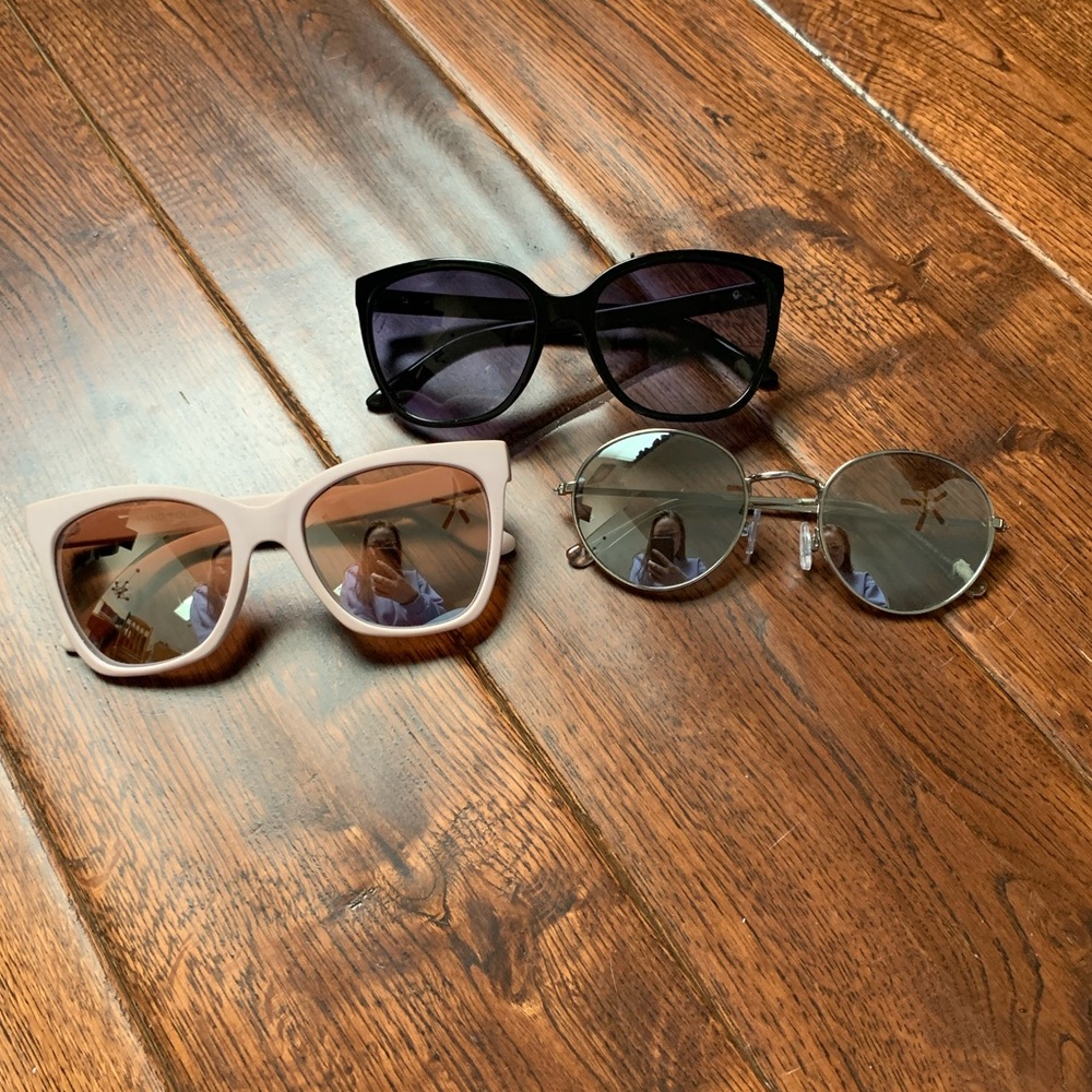 Bundle of sunglasses
